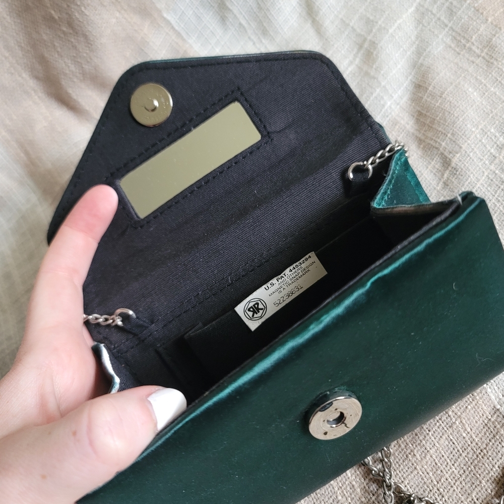 Vintage Emerald Green Hardsided Clutch - Picture 4 of 7